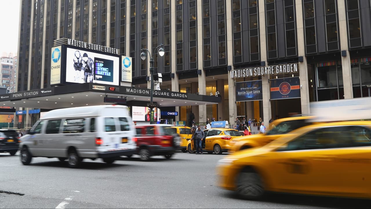 Nueva York incrementa seguridad tras la explosión en concierto de Ariana Grande en Manchester