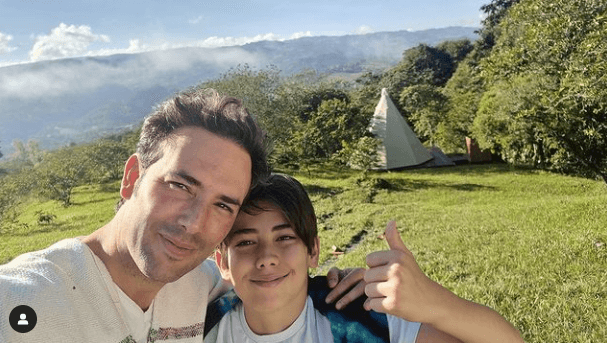 En junio de 2021, Sebastián Martínez compartió una instantánea en la que aparece junto a su retoño, en ella aseguró que es “el mejor ser humano que he conocido”.