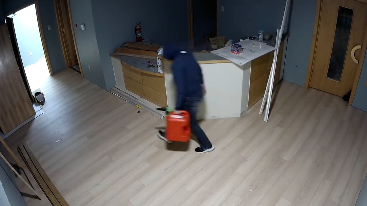 Detienen a la mujer que incendió una clínica abortiva de Wyoming