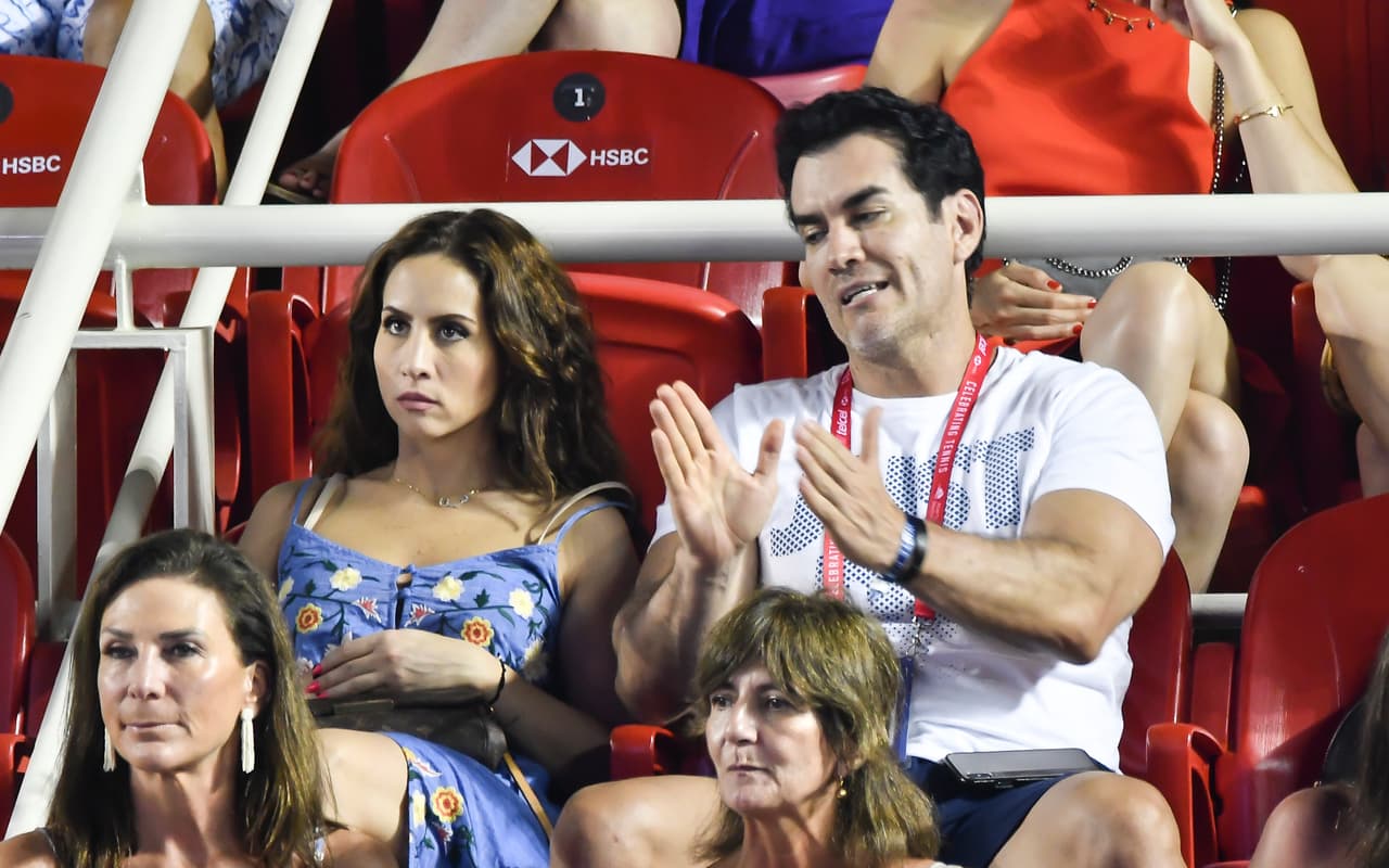 Zepeda es un gran fanático del tenis, deporte que practica desde que tenía 10 años. En algún momento, pensó en dedicarse a ello profesionalmente.
