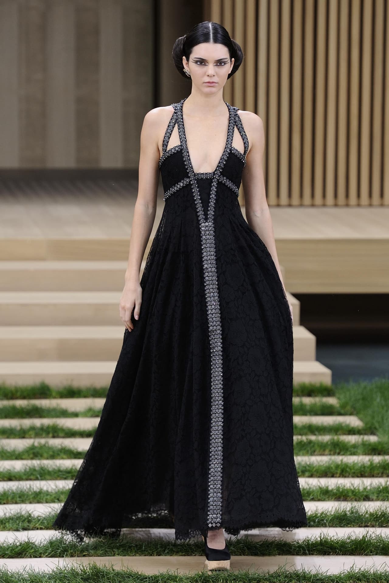 Pero aunque el amor este a flor de piel, Kendall por ahora está más que concentrada en la semana de la moda en París.