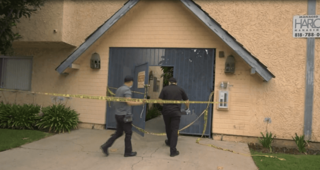 El primer ataque ocurrió alrededor de las 2:00 am de este jueves, en un complejo de apartamentos localizado en la cuadra 2190 sobre el bulevar Roscoe. 
<br>