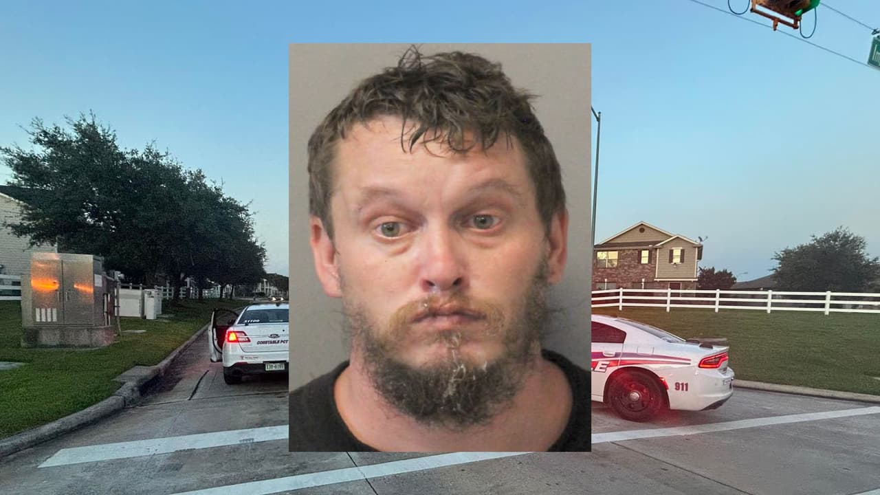 Arrestan a un hombre acusado de hostigar y amenazar con degollar a dos menores de edad en Texas 