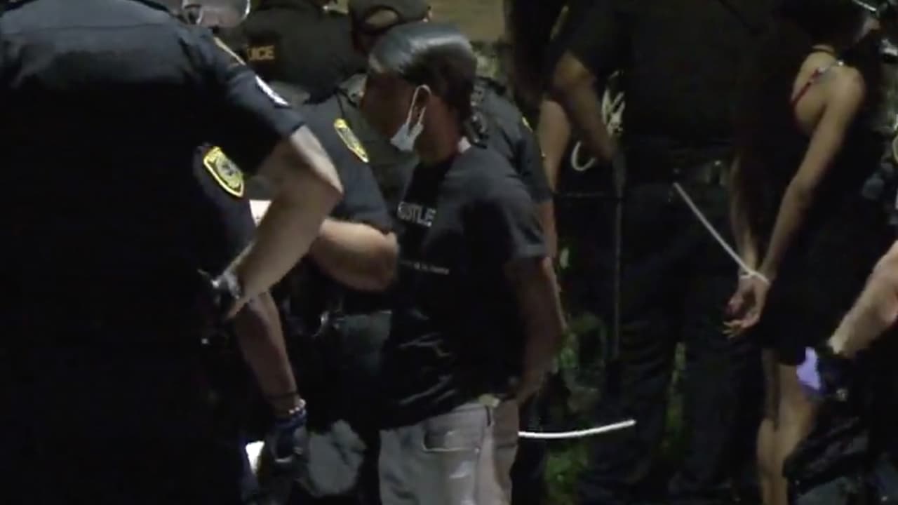 Los arrestos se llevaron a cabo de manera tranquila y sin contratiempos.