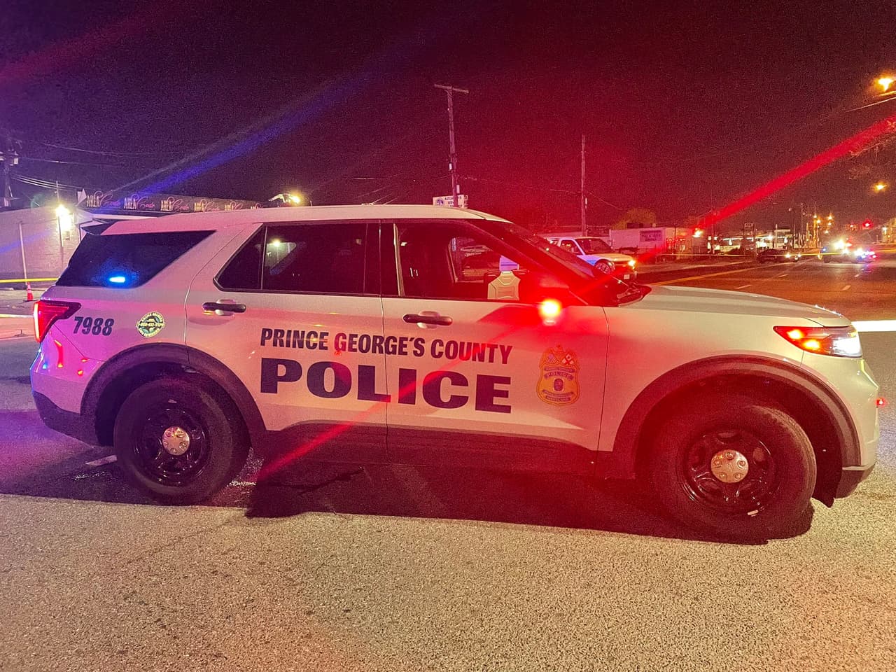 Un muerto y dos heridos en un tiroteo afuera de un club de caballeros en Hyattsville