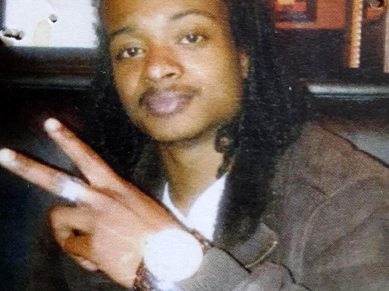 Jacob Blake, el hombre baleado por la policía en Wisconsin, ya no está esposado a su cama de hospital, dice abogado
