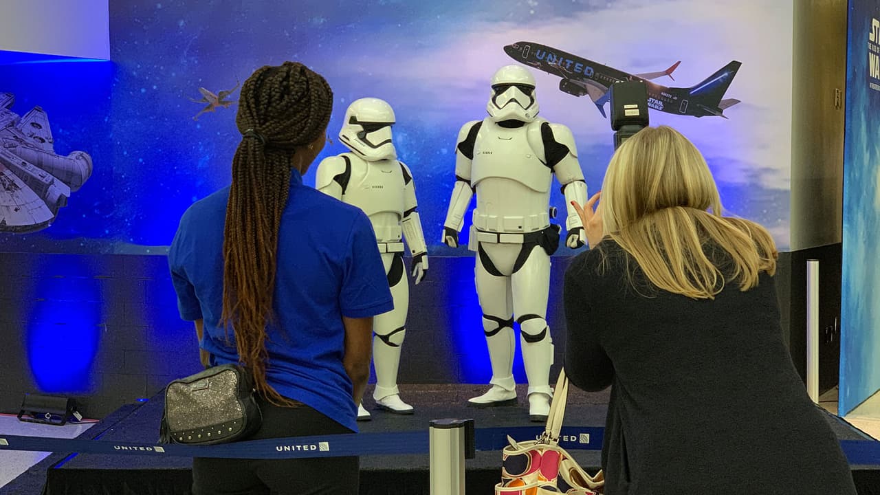 Todos buscaron la primera oportunidad para tomar fotografías del recuerdo.