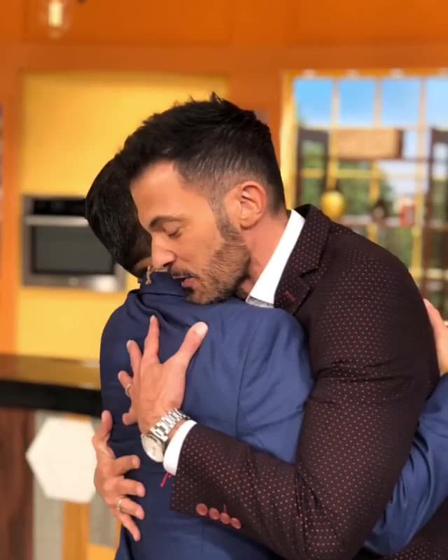 “Mi hígado no está como absorbiendo los nutrientes y por eso estoy bajando y bajando de peso. Los doctores me dijeron ‘Fer, tienes que bajarle un poco a la carga de trabajo, tienes que comer a tus horas, tienes que alimentarte muy estrictamente, llevar un tratamiento y esto se recupera, no hay ningún problema’”.