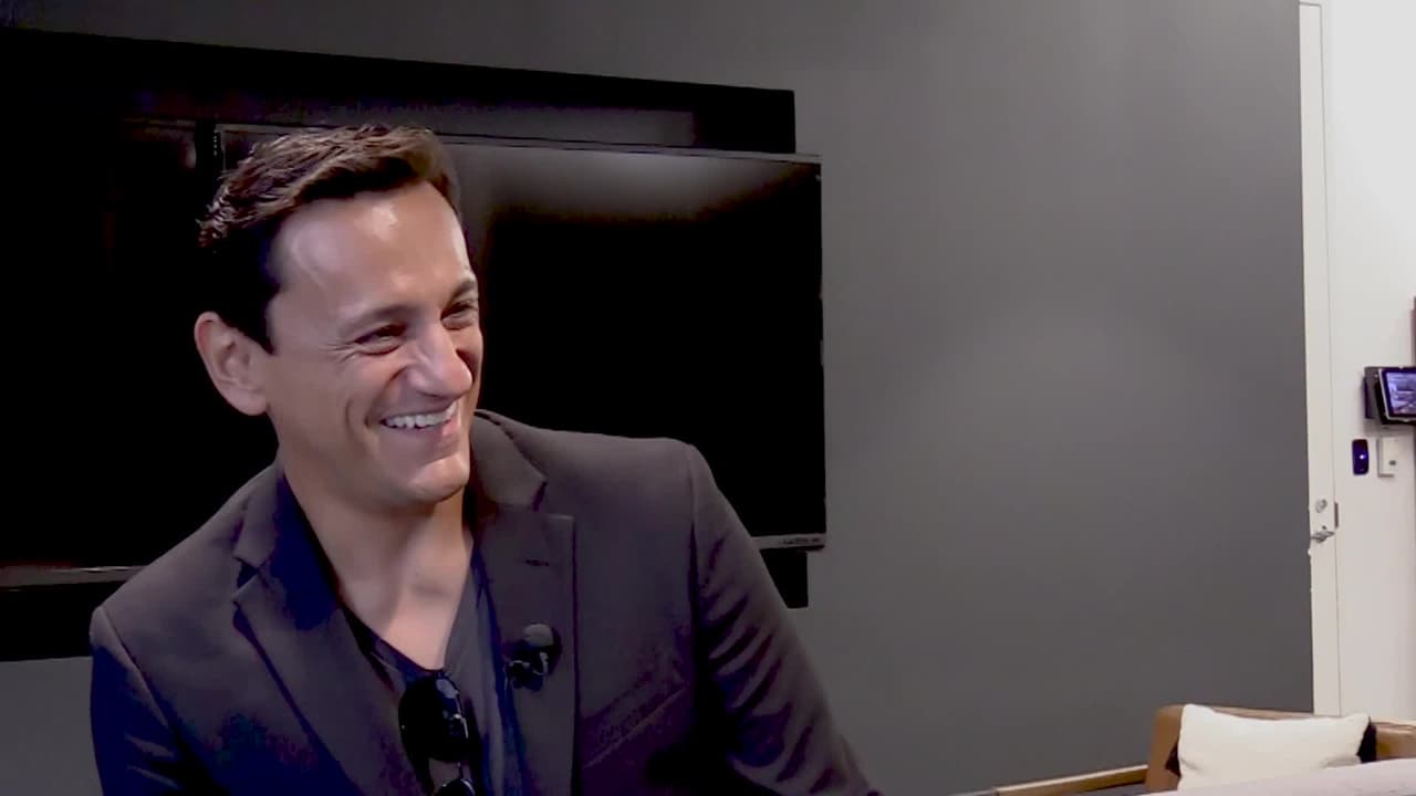 Historias comunes de gente extraordinaria: Carlo Martínez