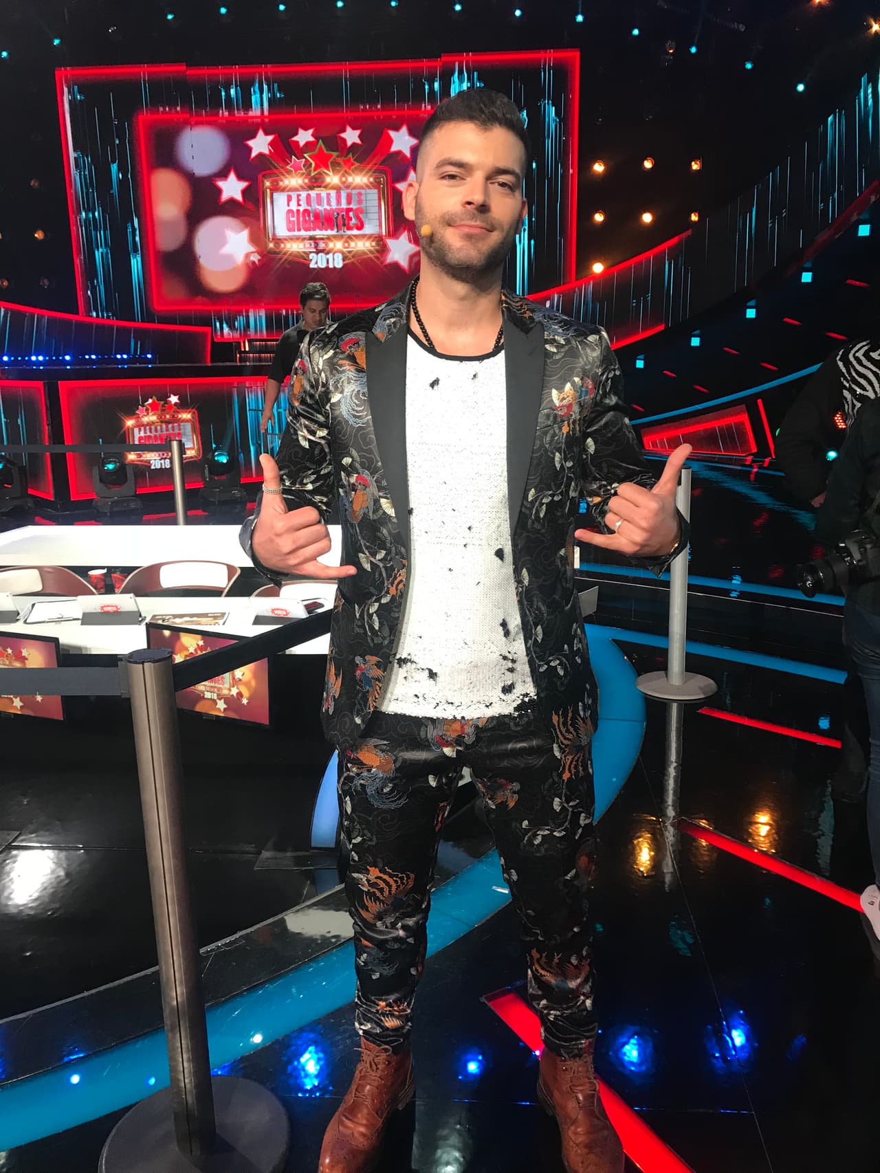 Sus 'looks' casi siempre incluyen un blazer o chamarra.