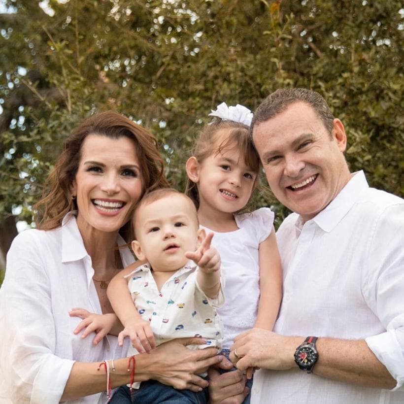 Alan Tacher ha formado una hermosa familia junto a su esposa Cristy Bernal y Michelle es amada profundamente por ellos y sus hermanos.
