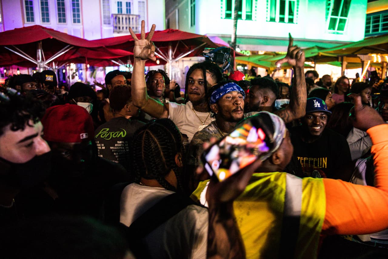 Sin embargo el conocido local Clevelander presentó una demanda para revertir la medida.