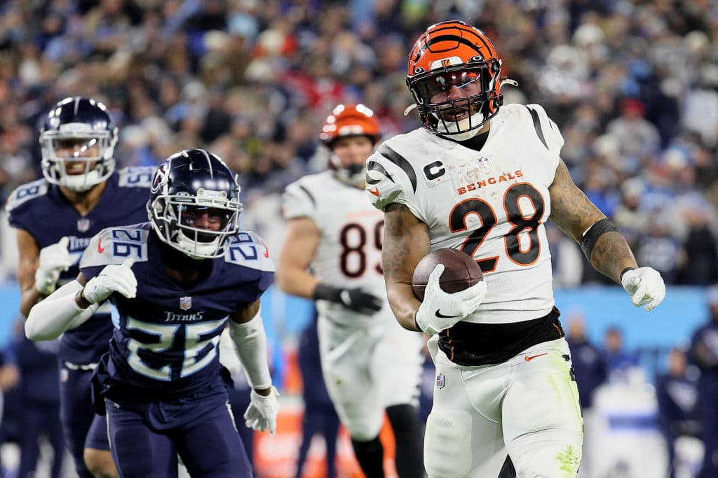 Las defensas hacen su partido esta noche, pero es la defensa de los Bengals la que pega al final y los visitantes terminan venciendo 19-16 a los Tennessee Titans.