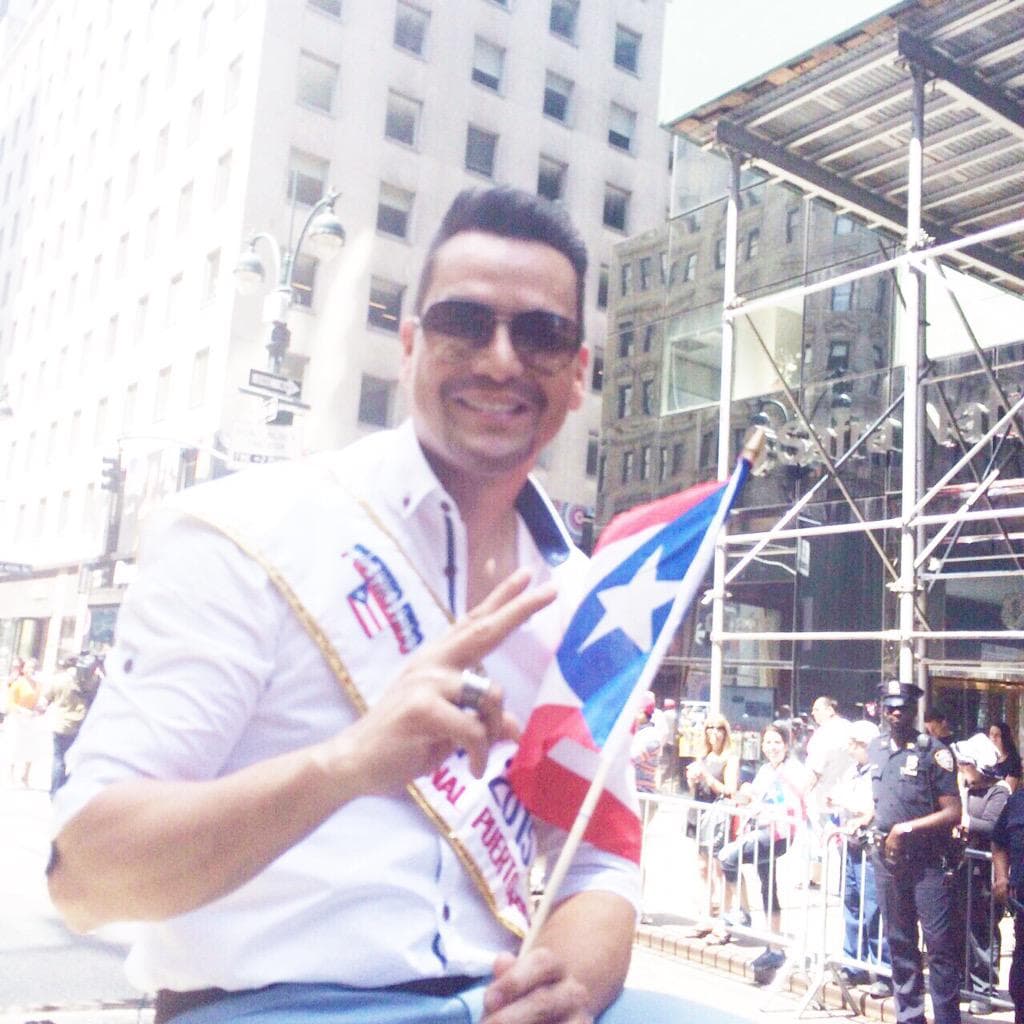 La 58 edición del Desfile Nacional Puertorriqueño, además de transmitir mucha alegría y orgullo boricua, también ha sido una ventana para hacer un llamado al gobierno del presidente Obama y al Congreso para que se mejore el acceso de Puerto Rico a programas federales de salud, además de clemencia para el preso político Oscar López.