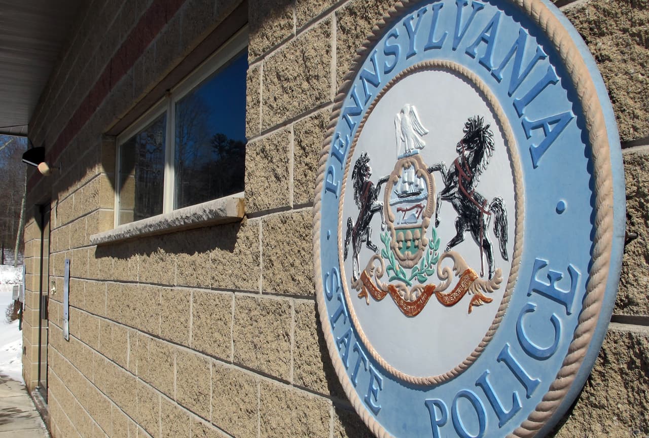 Policía estatal de Pensilvania se declara culpable de crear pornografía con IA