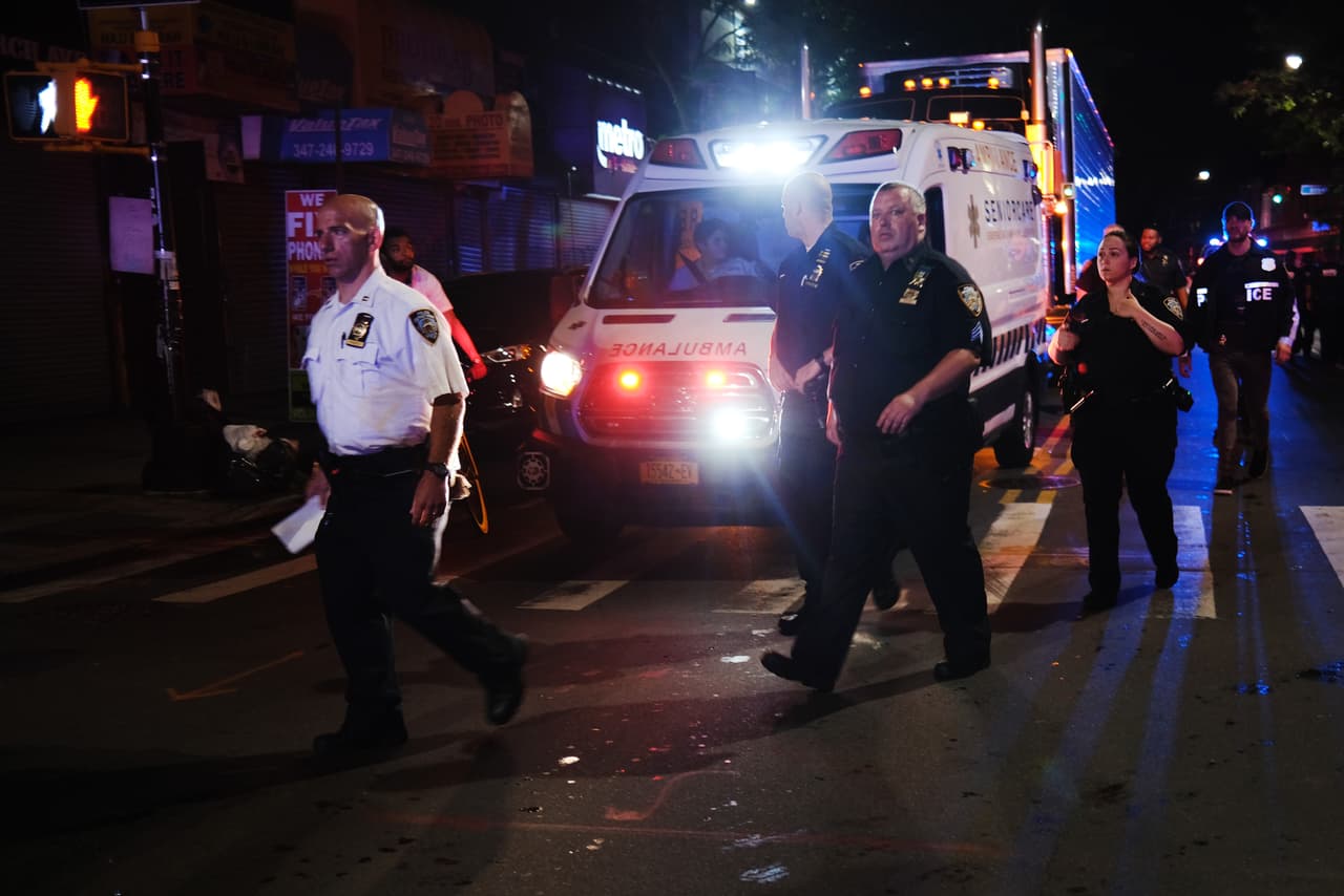 El oficial estaba asignado en la intersección entre las calles Church y Flatbush con un compañero para evitar saqueos y actos violentos como los registrados en noches anteriores en diversos puntos de la ciudad.