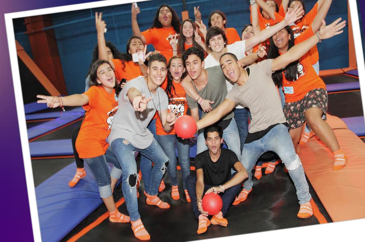 Richard, Erick, Zabdiel, Joel y Christopher hicieron una escala en la ciudad de Monterrey, en donde tuvieron una grata convivencia con sus fanáticas.