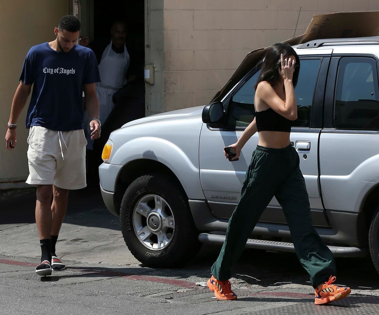 Lucían un look muy casual e intentaron ocultarse de las cámaras.