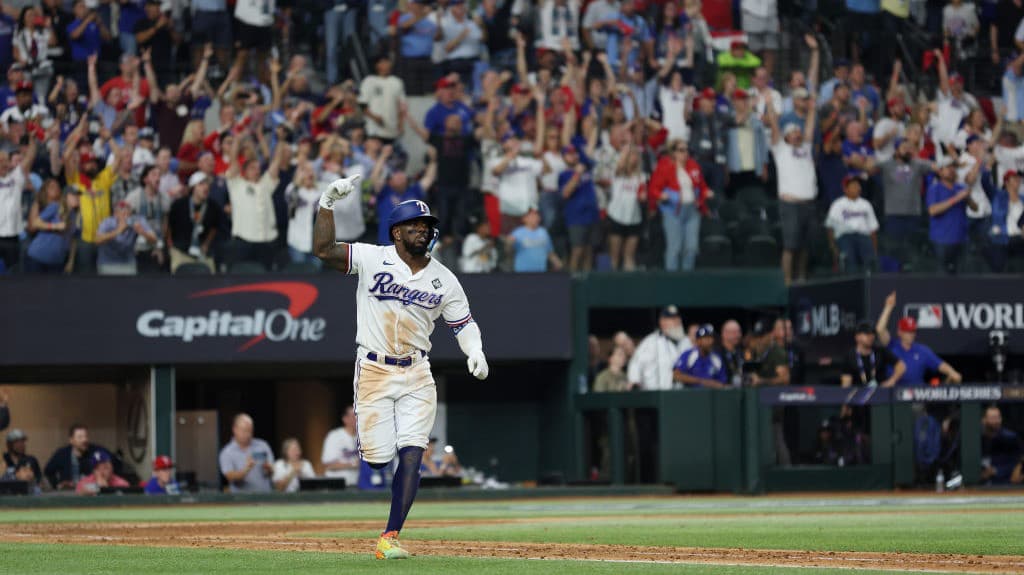 Serie Mundial MLB 2023: Rangers dan la vuelta a Diamondbacks en el Juego 1 