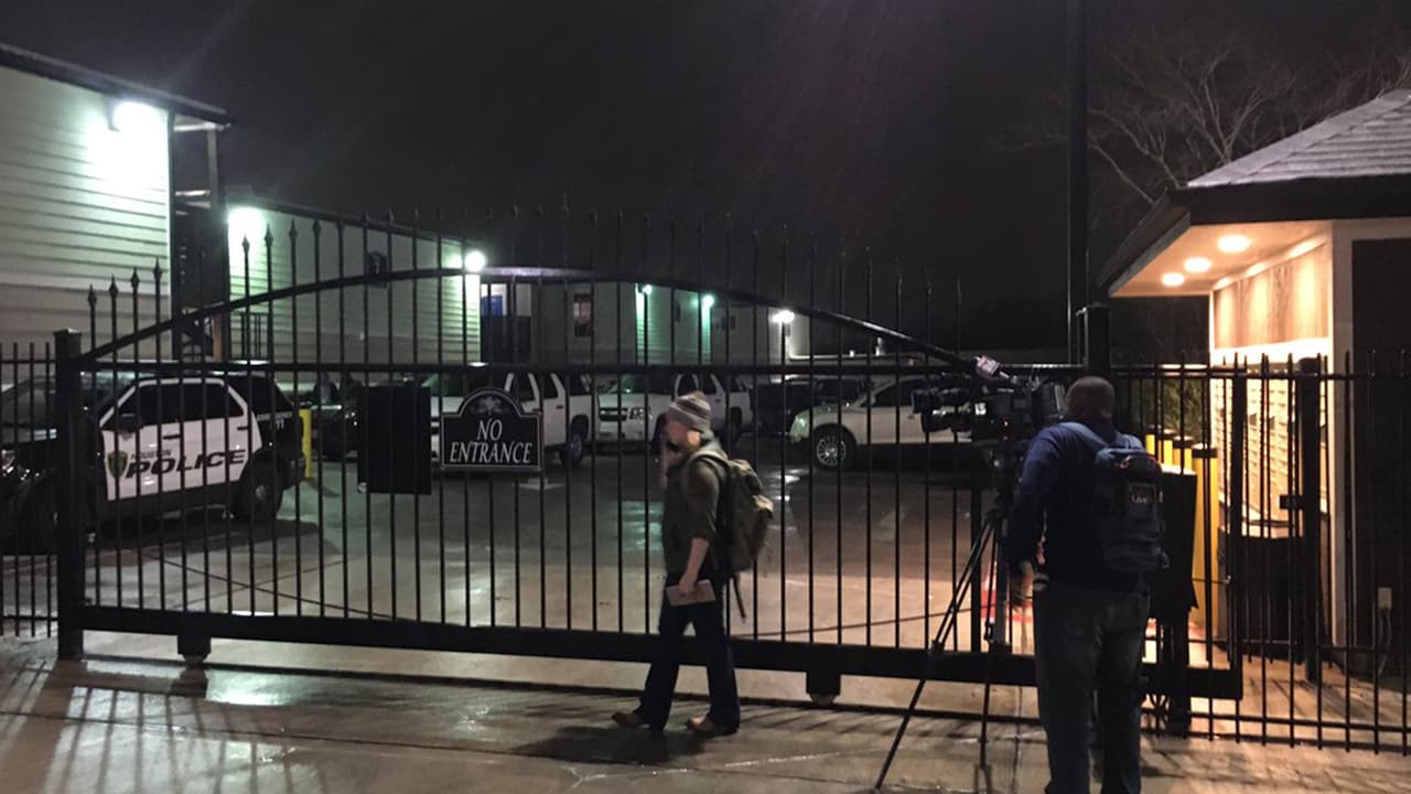 <b>Enero 16 de , 2019:</b> Un 
<a href="https://www.univision.com/local/houston-kxln/un-nino-de-9-anos-fue-baleado-de-forma-accidental-por-otro-nino-de-la-misma-edad-policia-de-houston">niño de 9 años murió de un disparo</a> que le propinó su primo de su misma edad. Los menores jugaban con el arma cuando se disparó accidentalmente en los departamentos Montebella Apartments en la cuadra 4000 de W. 34th Street en Houston.