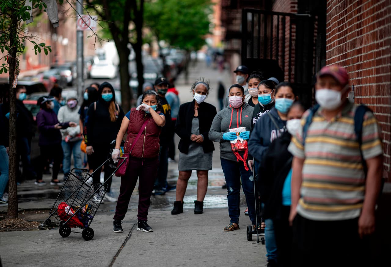 Esta ronda
<b>“incluye pagos suplementarios continuos adicionales</b> para las personas que a principios de este año recibieron pagos a base de sus declaraciones de impuestos de 2019, pero son elegibles para un pago nuevo o mayor en función de sus declaraciones de impuestos de 2020 procesadas recientemente”, informó el IRS.