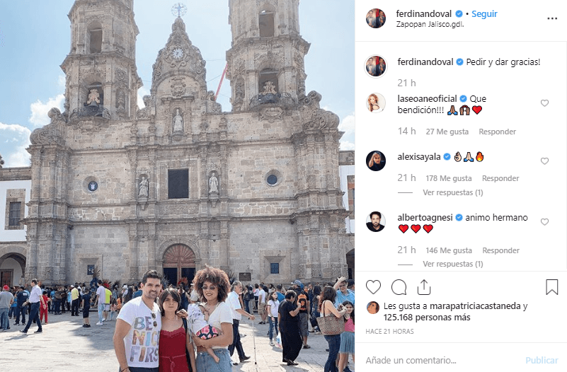 "Pedir y dar gracias", escribió al pie de imagen para desear que la salud de su pequeño evolucione satisfactoriamente.