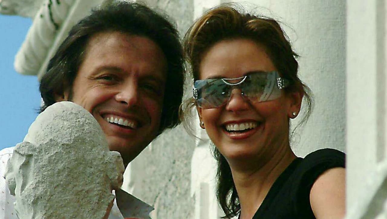 La presentadora Myrka Dellanos fue otra de las famosas que cayó en las redes del famoso galán con quien mantuvo una relación de dos años, de 2003 a 2005, justo antes de que 'Luismi' se enamorara de Aracely.