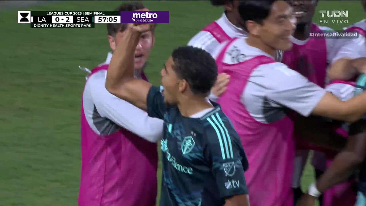 ¡Pero qué locura acaba de hacer Osaze De Rosario! ¡Golazo de Sounders!