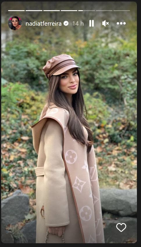 La reina de belleza ha acaparado la atención en meses recientes por sus costosos looks y por la lujosa colección de bolsas que ha presumido en redes sociales.
<br>