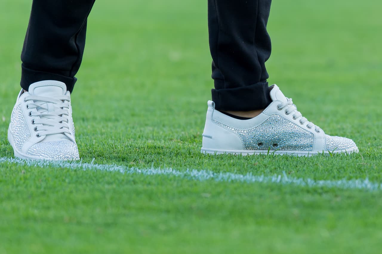 También gasta mucho en su indumentaria personal.