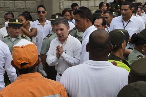 Incluso el presidente de Colombia, Juan Manuel Santos, asistió al sepelio colectivo.