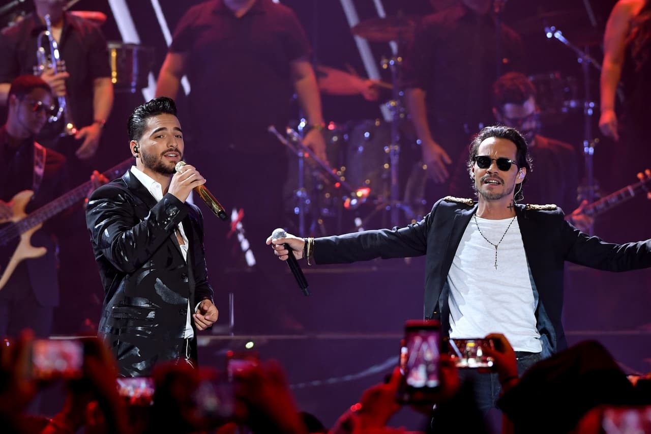 Un año después, el Wastco Center de Miami tuvo una de sus mejores noches con la edición 14 de Premios Juventud. Maluma y Marc Anthony hicieron bailar a los asistentes con el que fue uno de los grandes éxitos del 2017: ‘Felices los 4’, a ritmo de salsa.