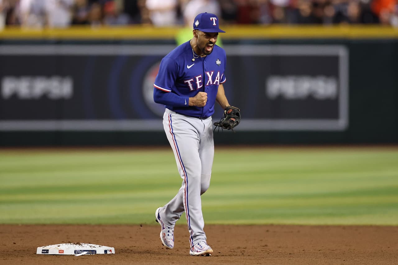 Después Corey Seager conectó un cuadrangular que lo mandó junto a Marcus Semien a la registradora para poner las papeletas 0-3.