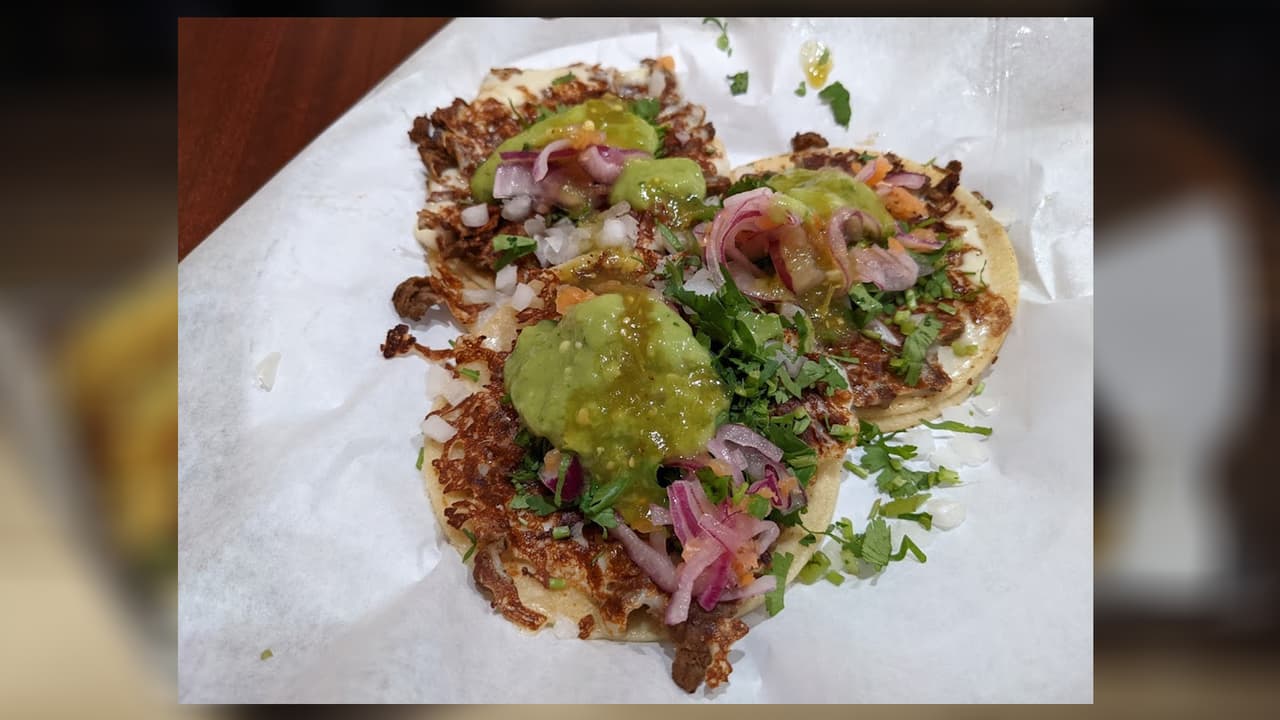 Con varias locaciones a través de Utah, Street Tacos Don Joaquin promete los mejores tacos, quesadillas y burritos mexicanos del estado, y solo hay una manera de comprobarlo, ¡a probarlos! Aquí puedes encontrar sus direcciones: 
<a href="https://stdonjoaquin.com/locations/" target="_blank">https://stdonjoaquin.com/locations/ </a>