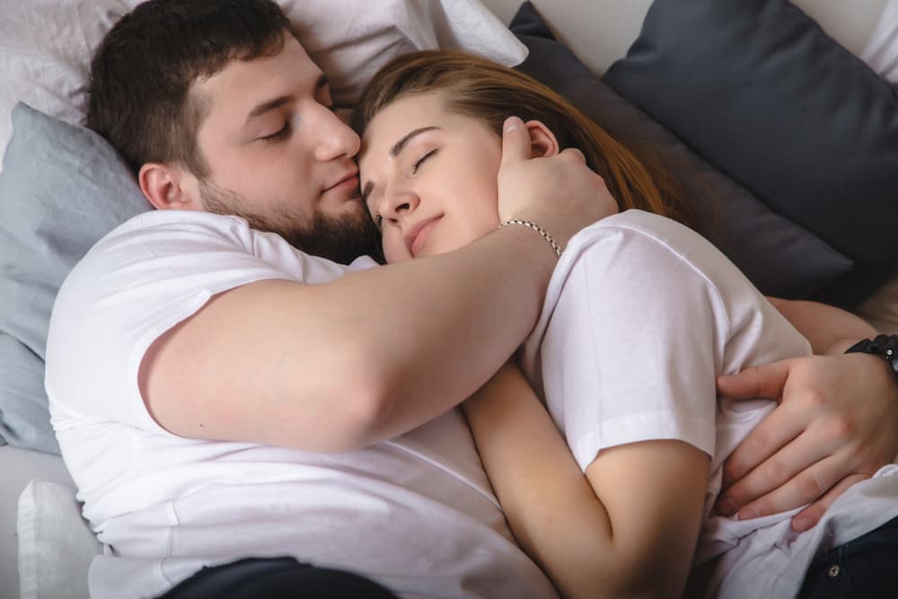 En los nativos de 
<b>Libra</b> la Luna está en su mejor momento porque está en tu signo y como se asocia a la energía de Venus directo para ti es un día y noche de total romanticismo, lirismo, poesía y deseos de intimidad más profunda no tanto a nivel sexual sino a los niveles más intensos del ser interno.