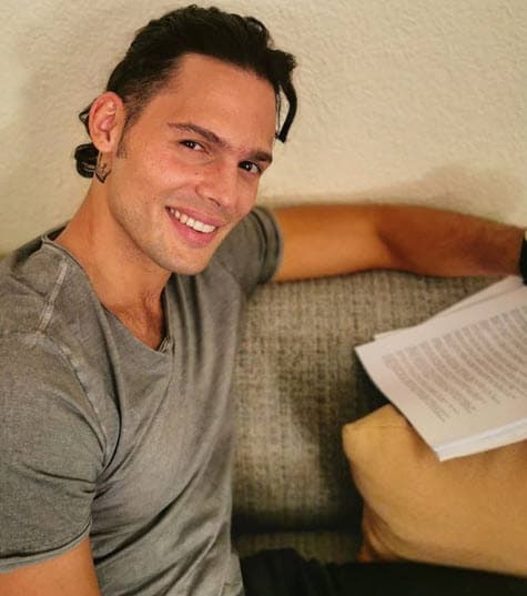 En aquella ocasión le preguntaron si quería conquistar a la conductora: “Paola es una gran amiga mía, la quiero. Quiero con Paola, quiero con Adriana Lima, como siempre digo que me encanta también Adriana, y pues eso, que hablen. Salí a bailar a una fiesta y ve lo que dicen”, respondió.
<br>