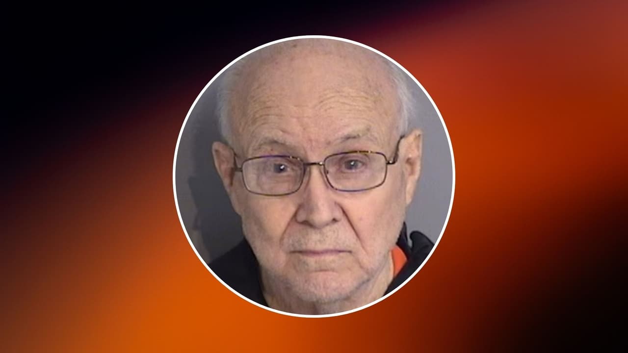 Adulto mayor con demencia hiere con un disparo a su hijo