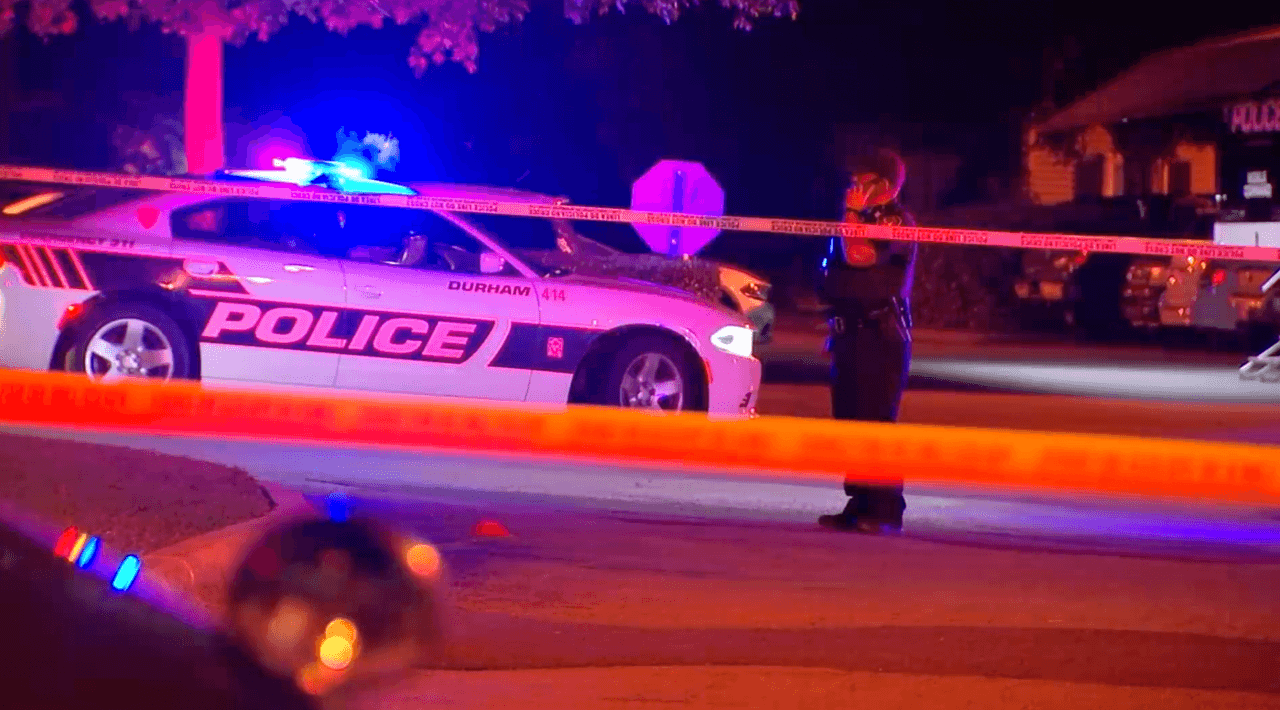 Muere hispano de 20 años en tiroteo en Durham