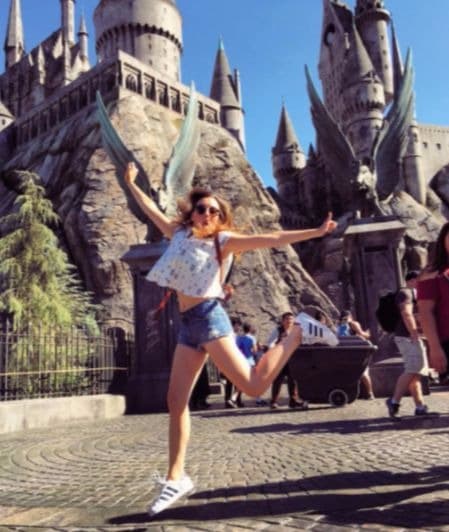 Después de su repentina separación de Roberto Flores, Regina se fue de vacaciones por Europa junto a su gran amigo Alan Estrada.