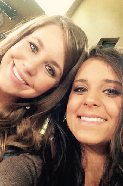 Jim Bob dijo: "Hablamos con nuestras hijas y les recordamos sobre lo que es correcto e incorrecto a la hora de tocarse, y que si alguien las tocaba de manera incómoda, deberían decirnos inmediatamente".