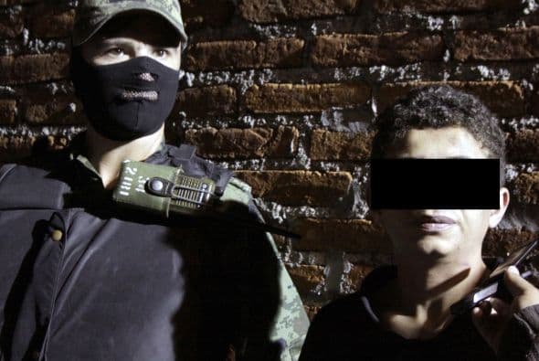 La explicación de la mayor incursión de menores en estas actividades es que los menores de 14 años gozan de inmunidad constitucional, por lo que no responden penalmente por los ilícitos que cometan, sean los que fueren.