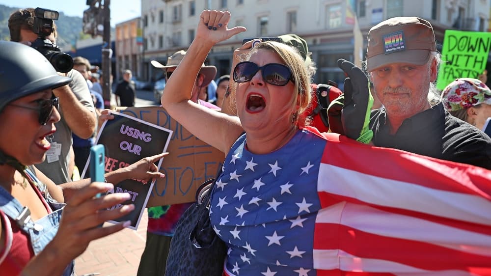 El llamado de Yiannopoulos en UC Berkeley es considerado un acto más para dividir al país.