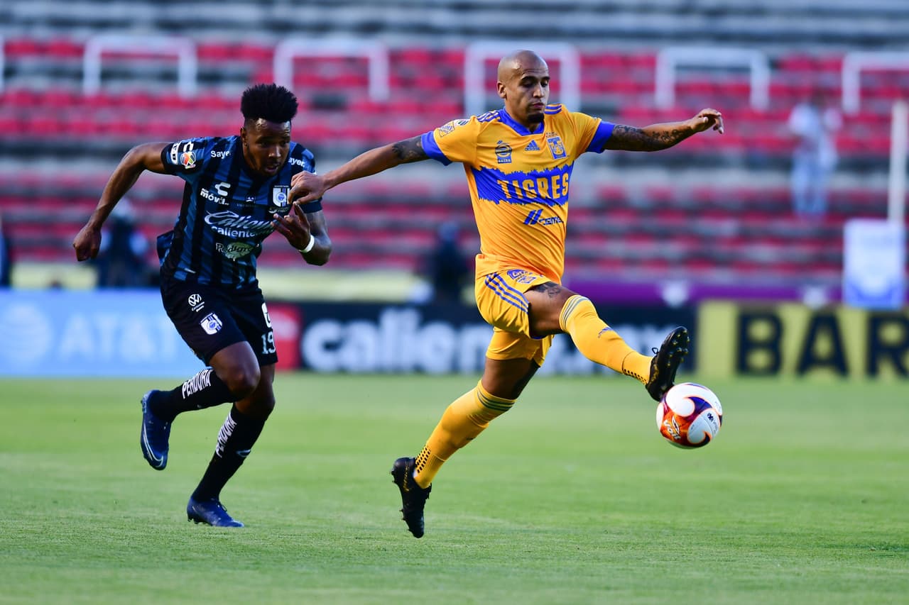 El 'Chaka' Rodríguez no pudo terminar el juego por una lesión.