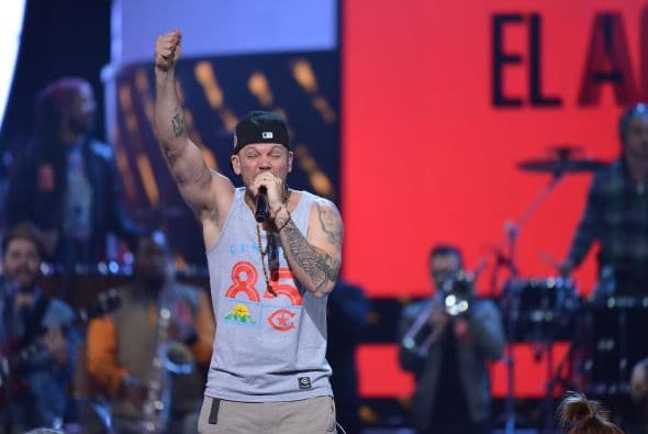 Así de concentrado lo vimos sobre los ensayos.