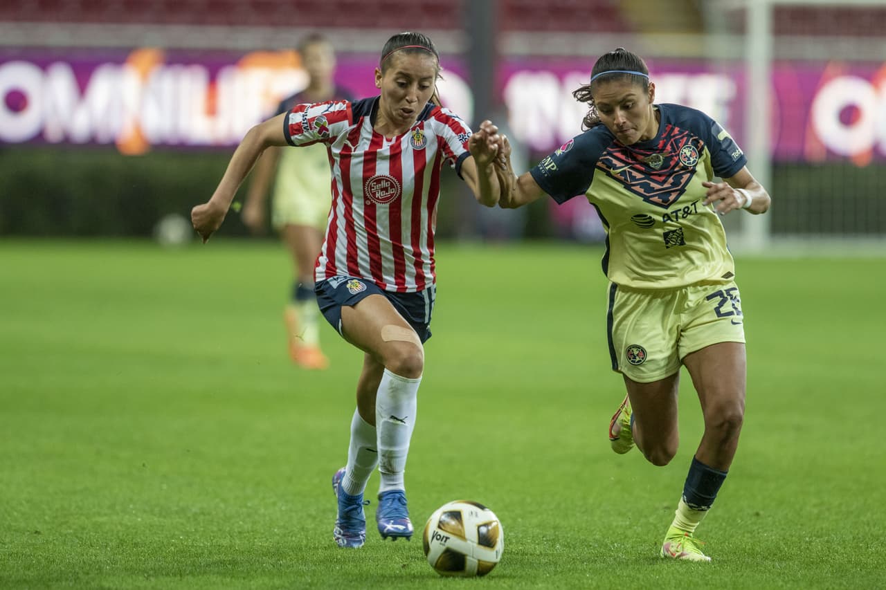 during the game Guadalajara vs America, corresponding to Quarterfinal second leg round match of Torneo Apertura Grita Mexico A21 of the Liga BBVA MX Femenil, at Akron Stadium, on December 06, 2021. 
<br>
<br> durante el partido Guadalajara vs America, correspondiente al partido de vuelta de Cuartos de Final del Torneo Apertura Grita Mexico A21 de la Liga BBVA MX Femenil, en el Estadio Akron, el 06 de diciembre de 2021.