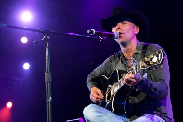 Kenny Chesney – 56 mdd.