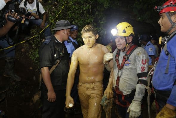 La mayor parte de los obreros, aunque no todos, tiene más de 30 años de edad.