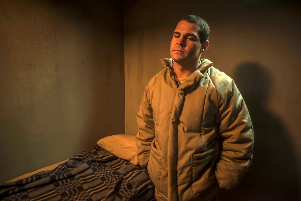 Rubén volvió aniquilado y a la vista de sus compañeros intentó ahorcarse.