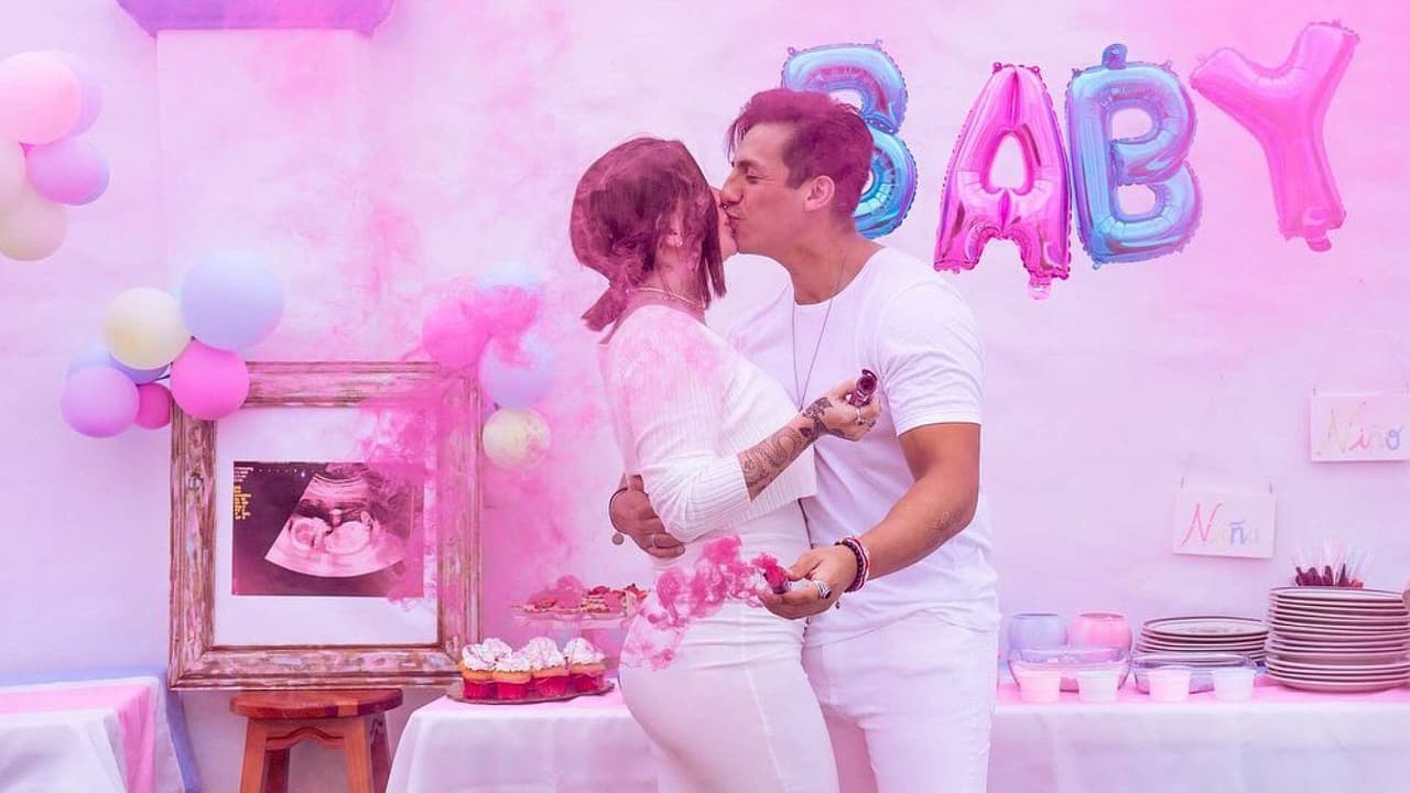 Nikki de Acapulco Shore revela el sexo de su bebé con tremenda fiesta: ‘Ya queremos conocerte’