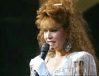 Chantelle
<br>Año: 1990
<br>Tema que interpretó: Queriendo y no
